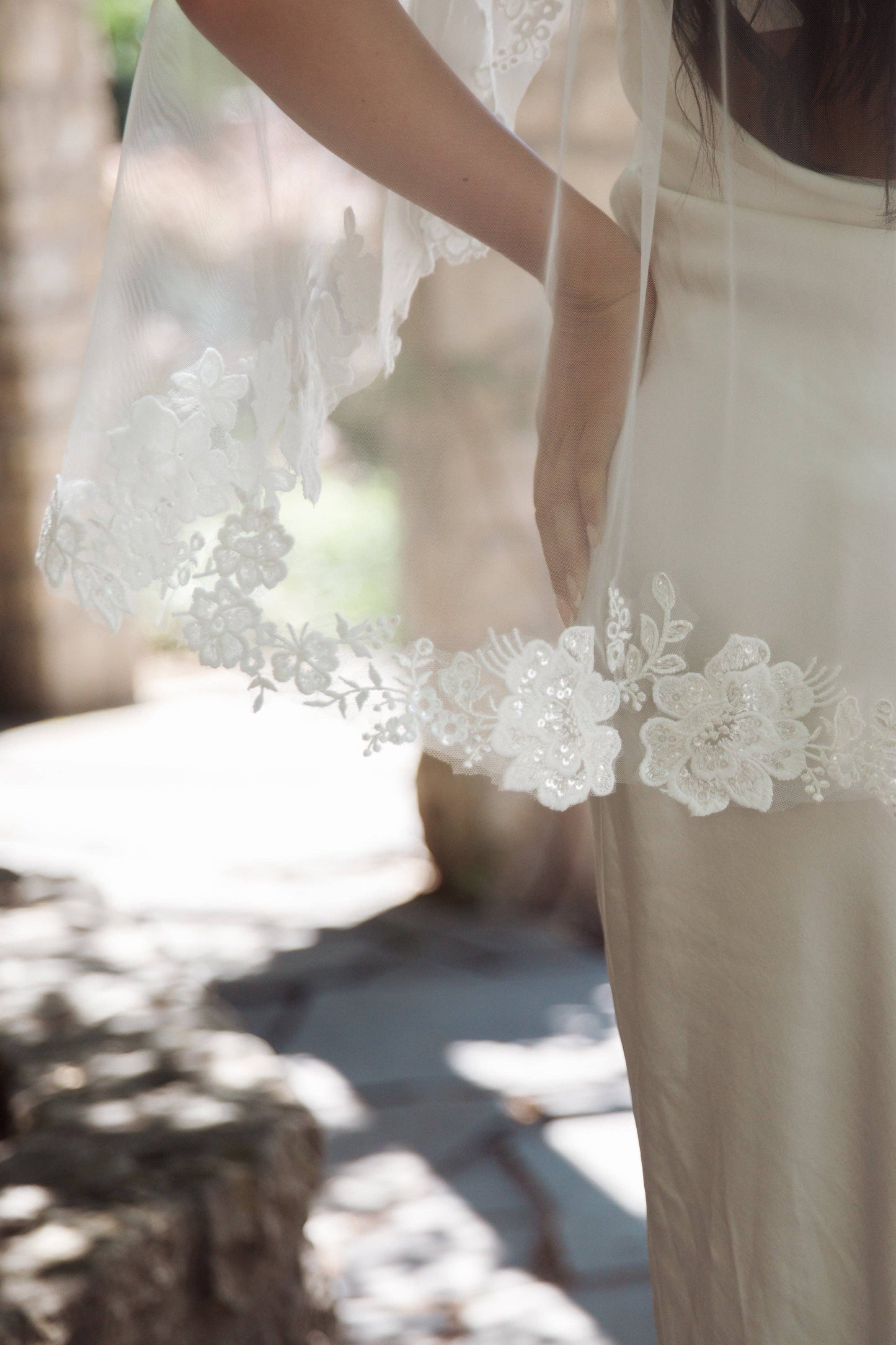 Floral Edge Fingertip Veil