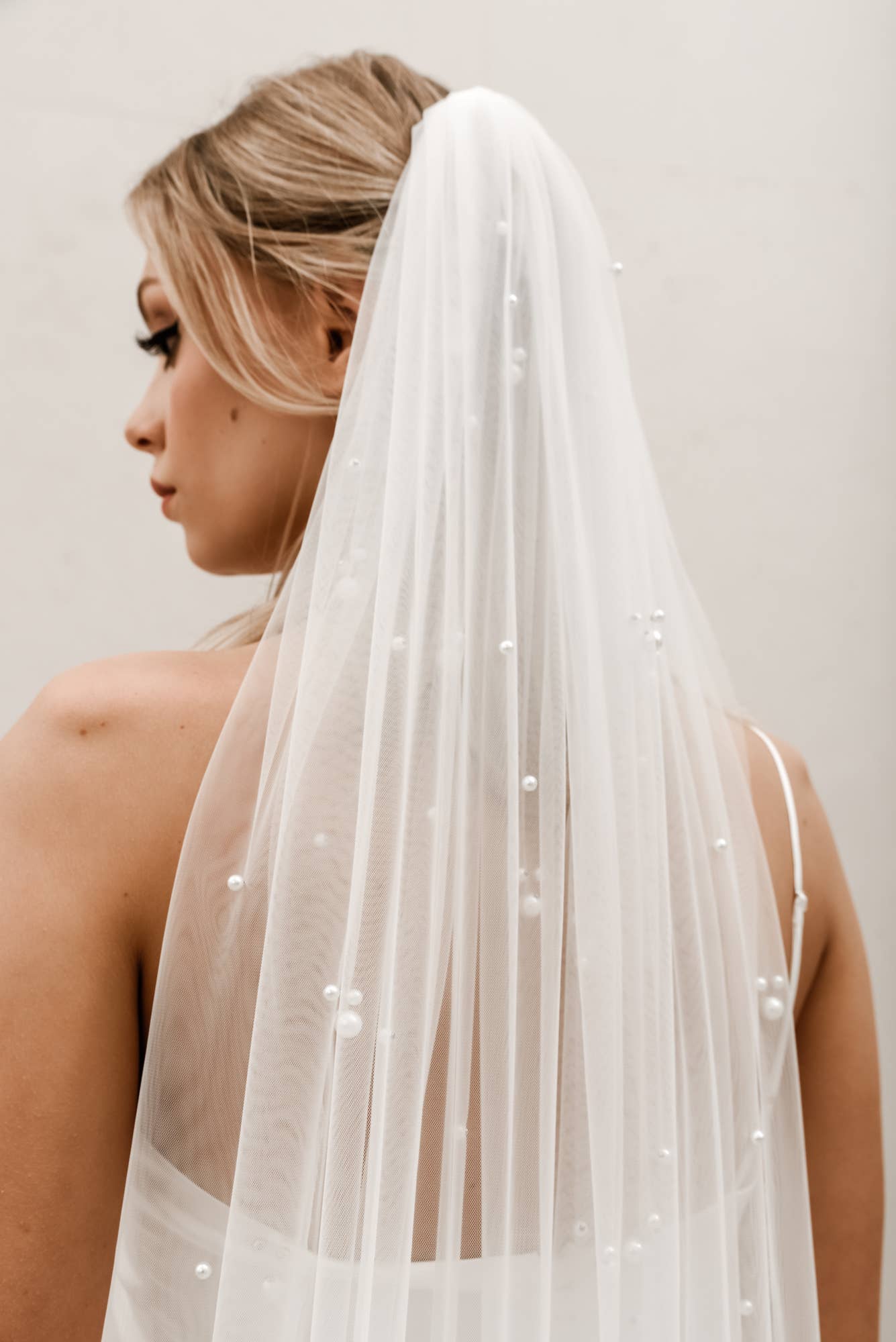 Cluster Pearl Veil