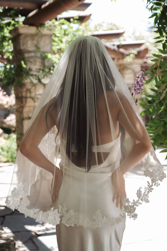Floral Edge Fingertip Veil